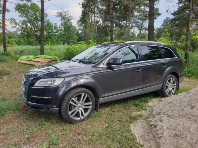 Серый Ауди Ку 7, объемом двигателя 4 л и пробегом 246 тыс. км за 6514 $, фото 1 на Automoto.ua