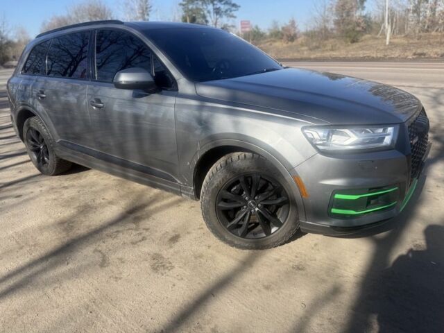 Серый Ауди Ку 7, объемом двигателя 3 л и пробегом 180 тыс. км за 23000 $, фото 1 на Automoto.ua