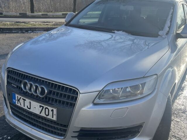 Серый Ауди Ку 7, объемом двигателя 3 л и пробегом 246 тыс. км за 6575 $, фото 1 на Automoto.ua