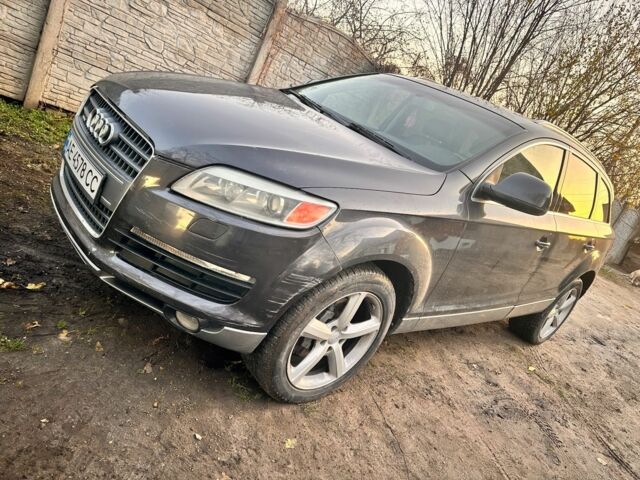 Сірий Ауді Ку 7, об'ємом двигуна 4.2 л та пробігом 230 тис. км за 9000 $, фото 1 на Automoto.ua