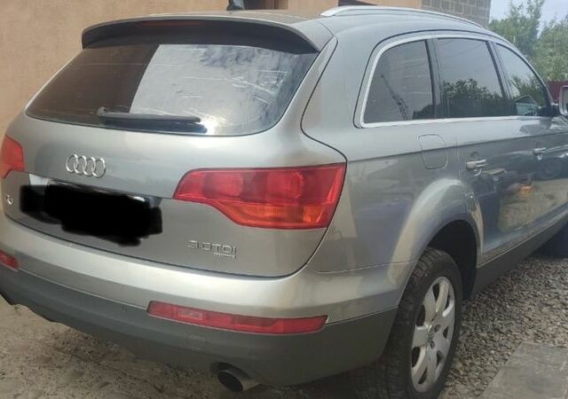 Серый Ауди Ку 7, объемом двигателя 3 л и пробегом 310 тыс. км за 260 $, фото 1 на Automoto.ua