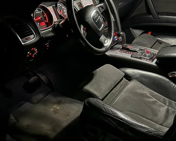 Сірий Ауді Ку 7, об'ємом двигуна 0 л та пробігом 320 тис. км за 8700 $, фото 1 на Automoto.ua