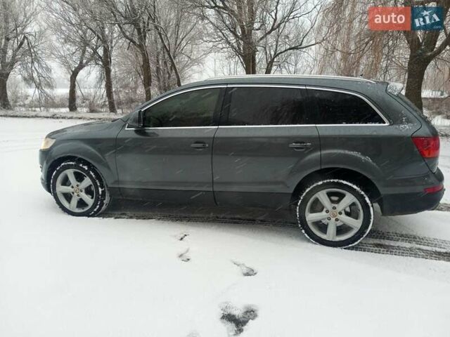 Серый Ауди Ку 7, объемом двигателя 3 л и пробегом 320 тыс. км за 11000 $, фото 1 на Automoto.ua