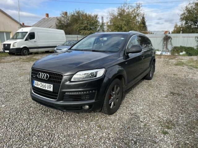 Серый Ауди Ку 7, объемом двигателя 3 л и пробегом 300 тыс. км за 4800 $, фото 1 на Automoto.ua