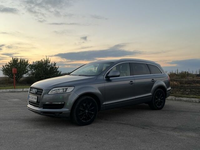 Серый Ауди Ку 7, объемом двигателя 3 л и пробегом 330 тыс. км за 12000 $, фото 1 на Automoto.ua