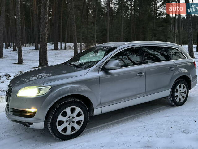 Серый Ауди Ку 7, объемом двигателя 3 л и пробегом 400 тыс. км за 6999 $, фото 1 на Automoto.ua