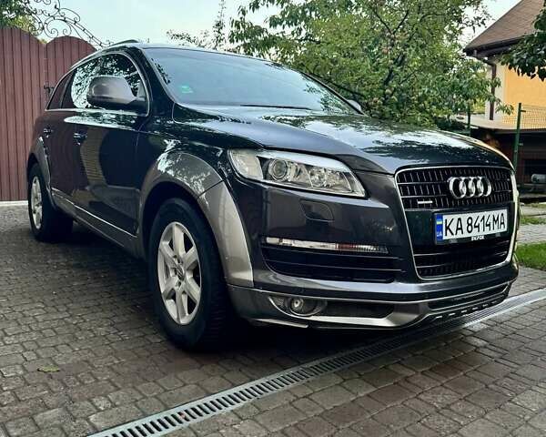 Серый Ауди Ку 7, объемом двигателя 4.16 л и пробегом 200 тыс. км за 11900 $, фото 1 на Automoto.ua