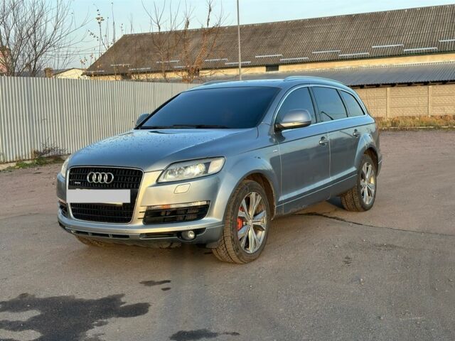 Серый Ауди Ку 7, объемом двигателя 3 л и пробегом 330 тыс. км за 7500 $, фото 1 на Automoto.ua