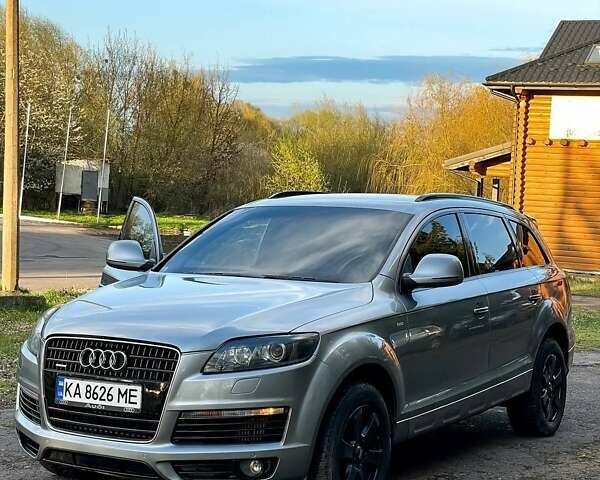 Серый Ауди Ку 7, объемом двигателя 3 л и пробегом 431 тыс. км за 12300 $, фото 1 на Automoto.ua