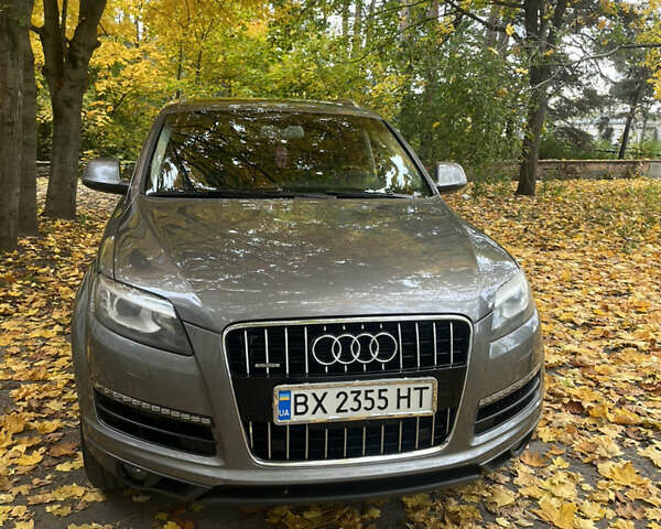 Ауді Ку 7 2011 у Нетешине на Automoto.ua Сірий Ауді Ку 7, об'ємом двигуна 3 л та пробігом 238 тис. км за 14500 $, фото 1 на Automoto.ua