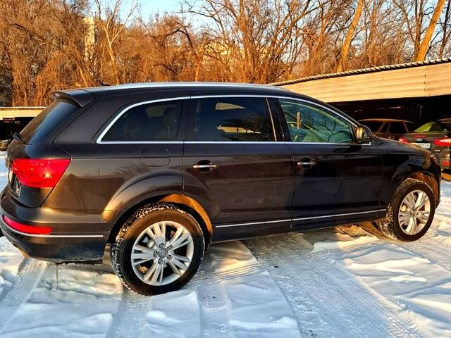 Сірий Ауді Ку 7, об'ємом двигуна 3 л та пробігом 14600 тис. км за 14000 $, фото 1 на Automoto.ua