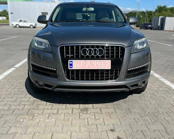 Сірий Ауді Ку 7, об'ємом двигуна 3 л та пробігом 230 тис. км за 18000 $, фото 1 на Automoto.ua