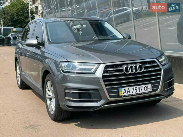 Серый Ауди Ку 7, объемом двигателя 3 л и пробегом 154 тыс. км за 32500 $, фото 1 на Automoto.ua