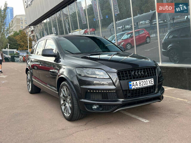 Серый Ауди Ку 7, объемом двигателя 3 л и пробегом 287 тыс. км за 21900 $, фото 1 на Automoto.ua