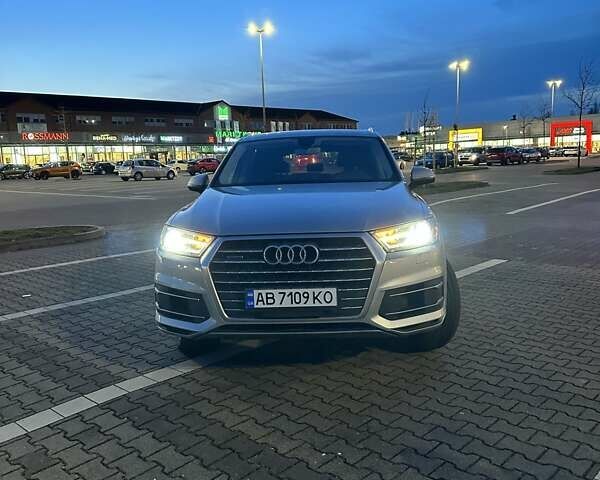 Серый Ауди Ку 7, объемом двигателя 3 л и пробегом 168 тыс. км за 33700 $, фото 1 на Automoto.ua