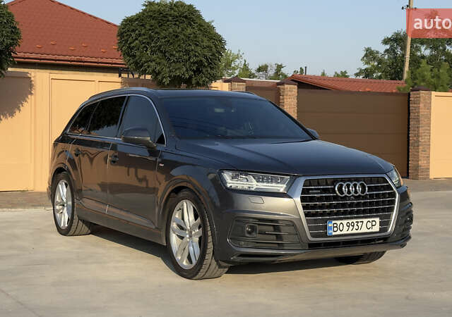 Серый Ауди Ку 7, объемом двигателя 2.97 л и пробегом 266 тыс. км за 39000 $, фото 1 на Automoto.ua