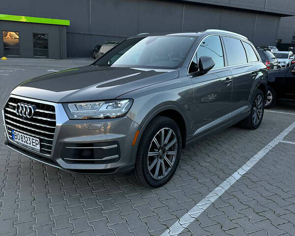 Серый Ауди Ку 7, объемом двигателя 3 л и пробегом 212 тыс. км за 25000 $, фото 1 на Automoto.ua