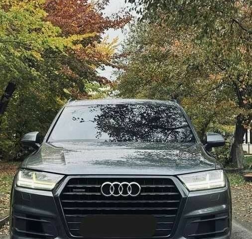 Серый Ауди Ку 7, объемом двигателя 3 л и пробегом 130 тыс. км за 20500 $, фото 1 на Automoto.ua