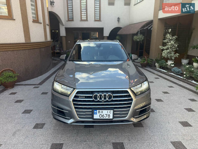 Сірий Ауді Ку 7, об'ємом двигуна 3 л та пробігом 230 тис. км за 25900 $, фото 1 на Automoto.ua