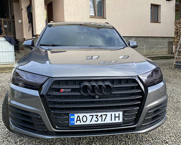 Ауди Ку 7 2016 в Тячеве на Automoto.ua Серый Ауди Ку 7, объемом двигателя 3 л и пробегом 217 тыс. км за 27500 $, фото 1 на Automoto.ua