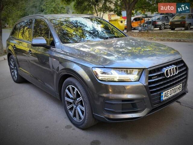 Сірий Ауді Ку 7, об'ємом двигуна 2.97 л та пробігом 180 тис. км за 36000 $, фото 1 на Automoto.ua