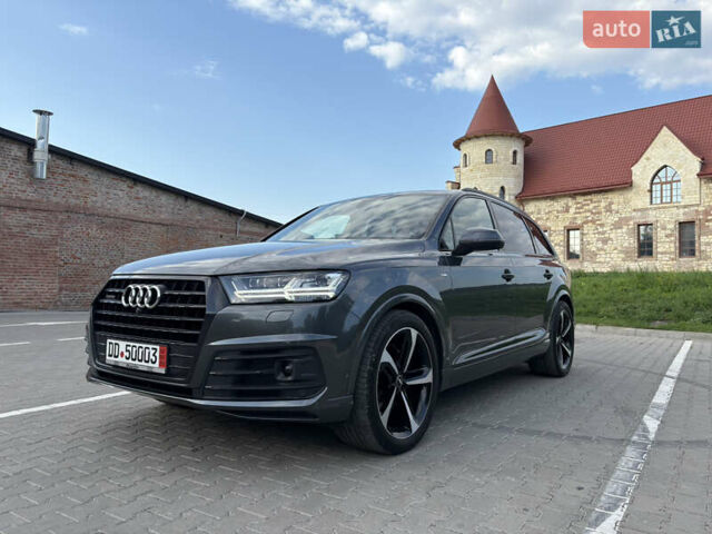 Сірий Ауді Ку 7, об'ємом двигуна 3 л та пробігом 180 тис. км за 39500 $, фото 1 на Automoto.ua