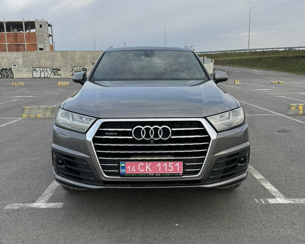 Серый Ауди Ку 7, объемом двигателя 3 л и пробегом 150 тыс. км за 26000 $, фото 1 на Automoto.ua