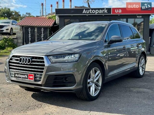 Серый Ауди Ку 7, объемом двигателя 3 л и пробегом 245 тыс. км за 44690 $, фото 1 на Automoto.ua