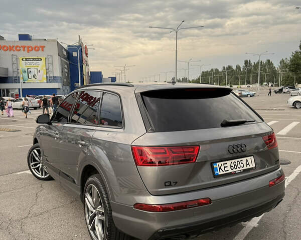Ауди Ку 7 2017 в Днепре (Днепропетровске) на Automoto.ua Серый Ауди Ку 7, объемом двигателя 3 л и пробегом 140 тыс. км за 30500 $, фото 1 на Automoto.ua