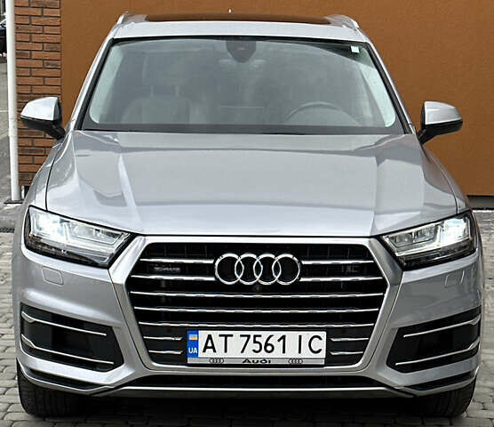 Серый Ауди Ку 7, объемом двигателя 1.98 л и пробегом 133 тыс. км за 25999 $, фото 1 на Automoto.ua