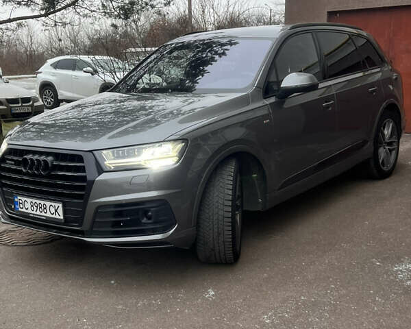 Серый Ауди Ку 7, объемом двигателя 2.97 л и пробегом 192 тыс. км за 45000 $, фото 1 на Automoto.ua