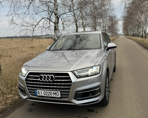 Серый Ауди Ку 7, объемом двигателя 3 л и пробегом 148 тыс. км за 37500 $, фото 1 на Automoto.ua