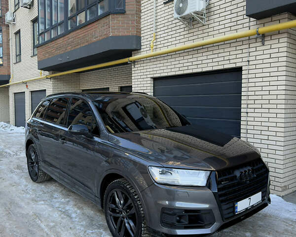 Серый Ауди Ку 7, объемом двигателя 3 л и пробегом 168 тыс. км за 25900 $, фото 1 на Automoto.ua