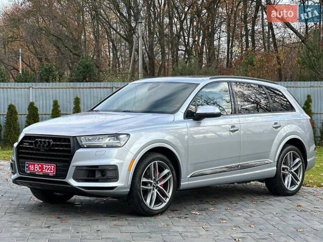 Серый Ауди Ку 7, объемом двигателя 0 л и пробегом 180 тыс. км за 28000 $, фото 1 на Automoto.ua