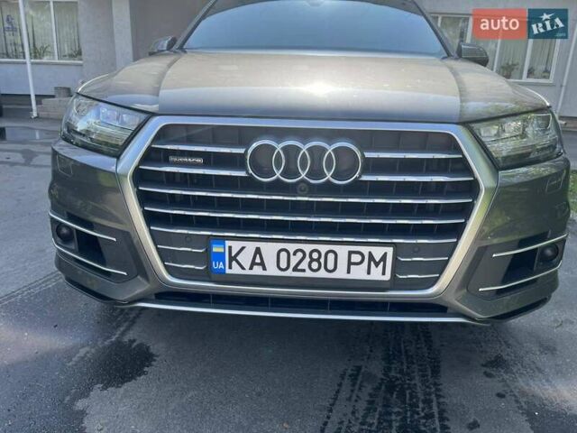 Серый Ауди Ку 7, объемом двигателя 3 л и пробегом 88 тыс. км за 39800 $, фото 1 на Automoto.ua
