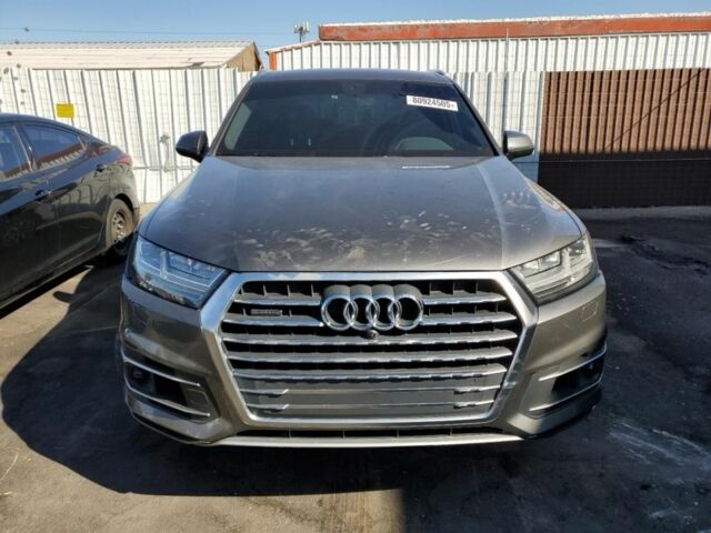 Сірий Ауді Ку 7, об'ємом двигуна 3 л та пробігом 125 тис. км за 21300 $, фото 1 на Automoto.ua