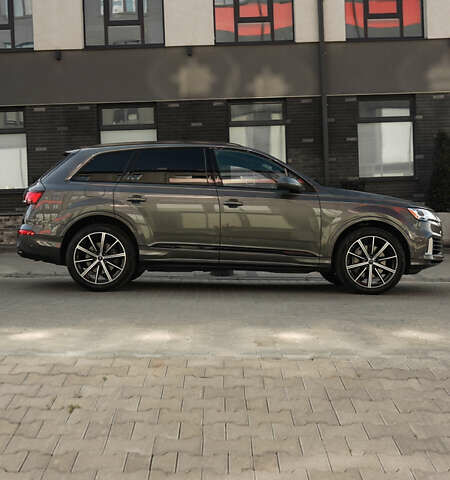 Серый Ауди Ку 7, объемом двигателя 3 л и пробегом 185 тыс. км за 40000 $, фото 1 на Automoto.ua