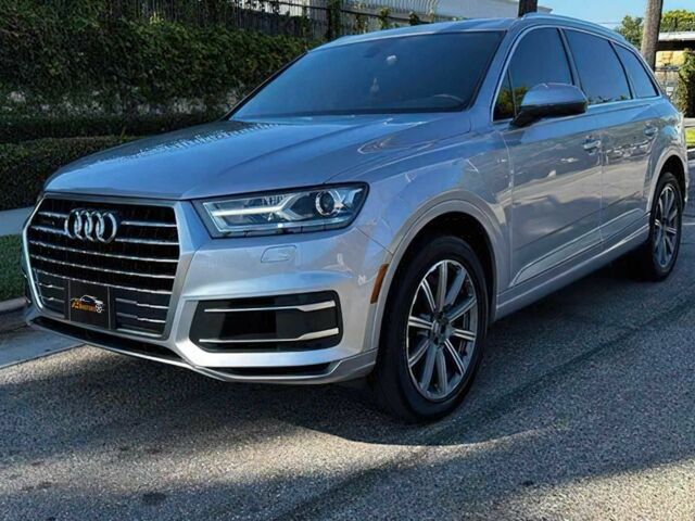 Ауді Ку 7 2019 у Житомирі на Automoto.ua Сірий Ауді Ку 7, об'ємом двигуна 3 л та пробігом 35 тис. км за 21500 $, фото 1 на Automoto.ua