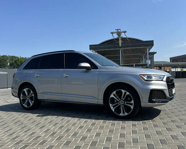 Серый Ауди Ку 7, объемом двигателя 3 л и пробегом 56 тыс. км за 54000 $, фото 1 на Automoto.ua