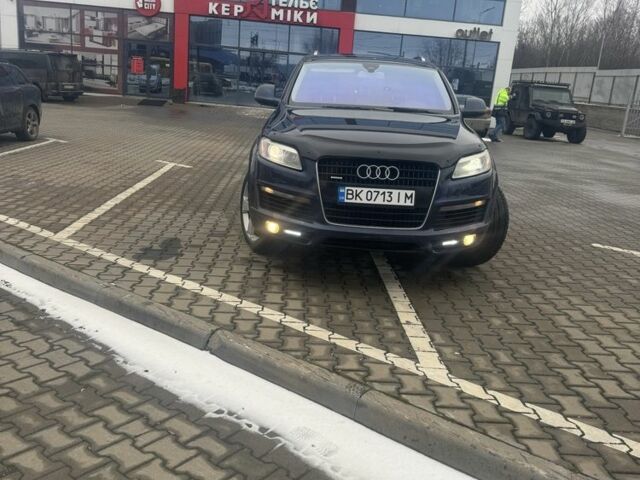 Синій Ауді Ку 7, об'ємом двигуна 4.2 л та пробігом 233 тис. км за 10800 $, фото 1 на Automoto.ua