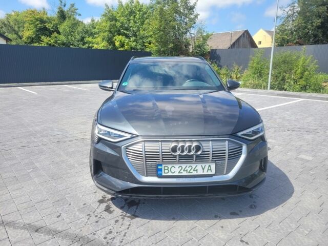 Серый Ауди Кватро, объемом двигателя 0 л и пробегом 200 тыс. км за 25000 $, фото 1 на Automoto.ua