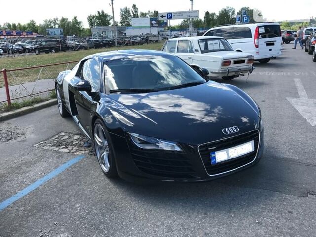 Чорний Ауді R8, об'ємом двигуна 4.2 л та пробігом 16 тис. км за 59999 $, фото 1 на Automoto.ua