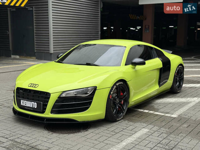 Зелений Ауді R8, об'ємом двигуна 4.2 л та пробігом 100 тис. км за 36000 $, фото 1 на Automoto.ua
