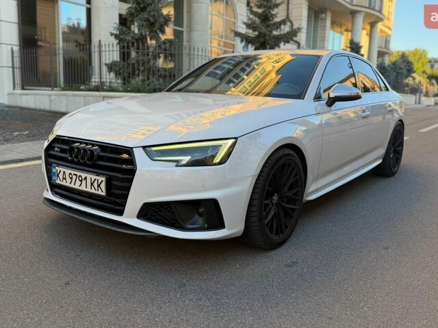 Белый Ауди С4, объемом двигателя 3 л и пробегом 208 тыс. км за 21500 $, фото 1 на Automoto.ua