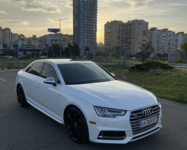 Білий Ауді S4, об'ємом двигуна 3 л та пробігом 144 тис. км за 35000 $, фото 1 на Automoto.ua