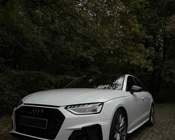 Білий Ауді С4, об'ємом двигуна 3 л та пробігом 30 тис. км за 40000 $, фото 1 на Automoto.ua