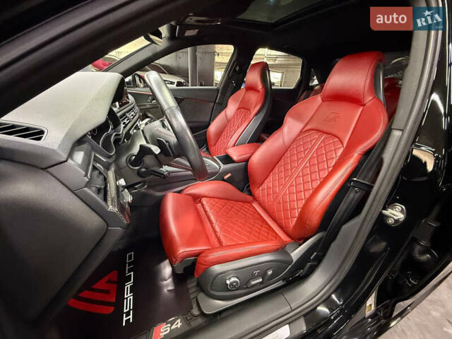 Черный Ауди С4, объемом двигателя 3 л и пробегом 93 тыс. км за 28000 $, фото 1 на Automoto.ua