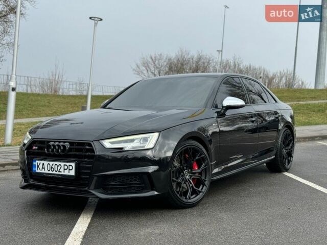 Чорний Ауді С4, об'ємом двигуна 3 л та пробігом 180 тис. км за 19700 $, фото 1 на Automoto.ua