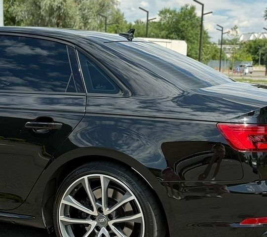 Черный Ауди С4, объемом двигателя 3 л и пробегом 97 тыс. км за 26000 $, фото 1 на Automoto.ua