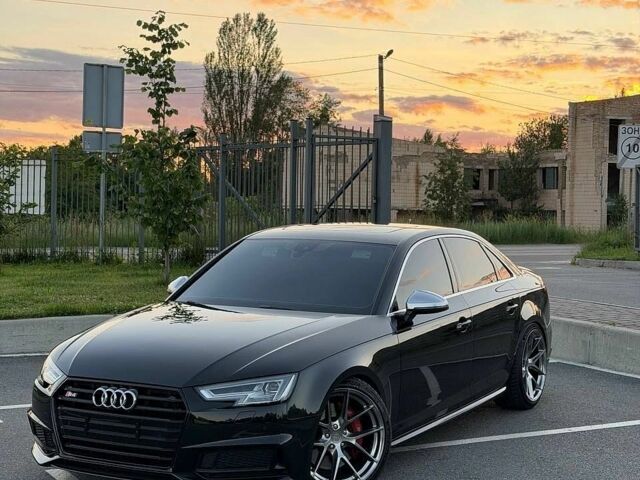 Чорний Ауді С4, об'ємом двигуна 3 л та пробігом 150 тис. км за 26300 $, фото 1 на Automoto.ua